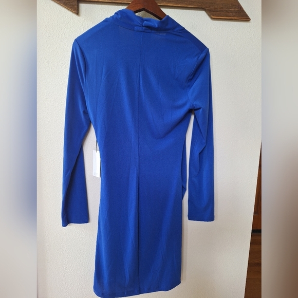 NWT ASTR the label Womens Deep V-neckline Knee-length Dress. Size L - Picture 7 of 7